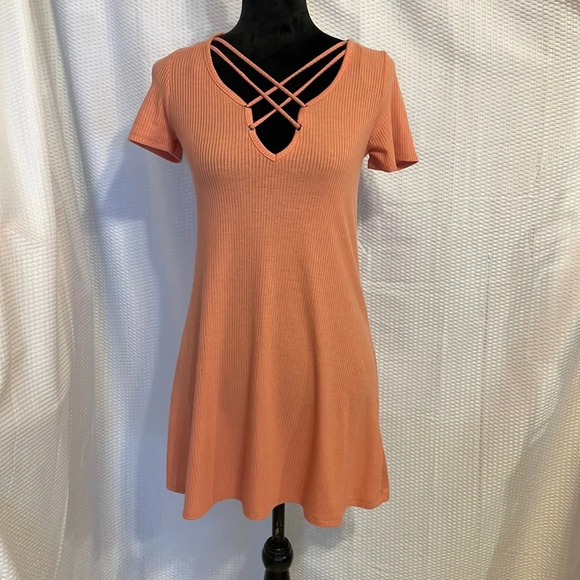 Charlotte Russe peach v-neck short sleeve dress size XS - Picture 1 of 7